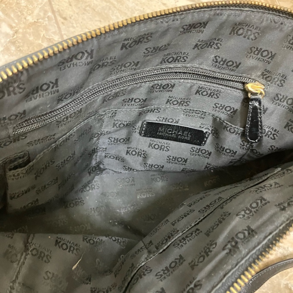 Michael Kors Cindy Large Dome Satchel - Picture 3 of 5